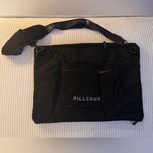 Pilleaux Black Travel Pillow Bag